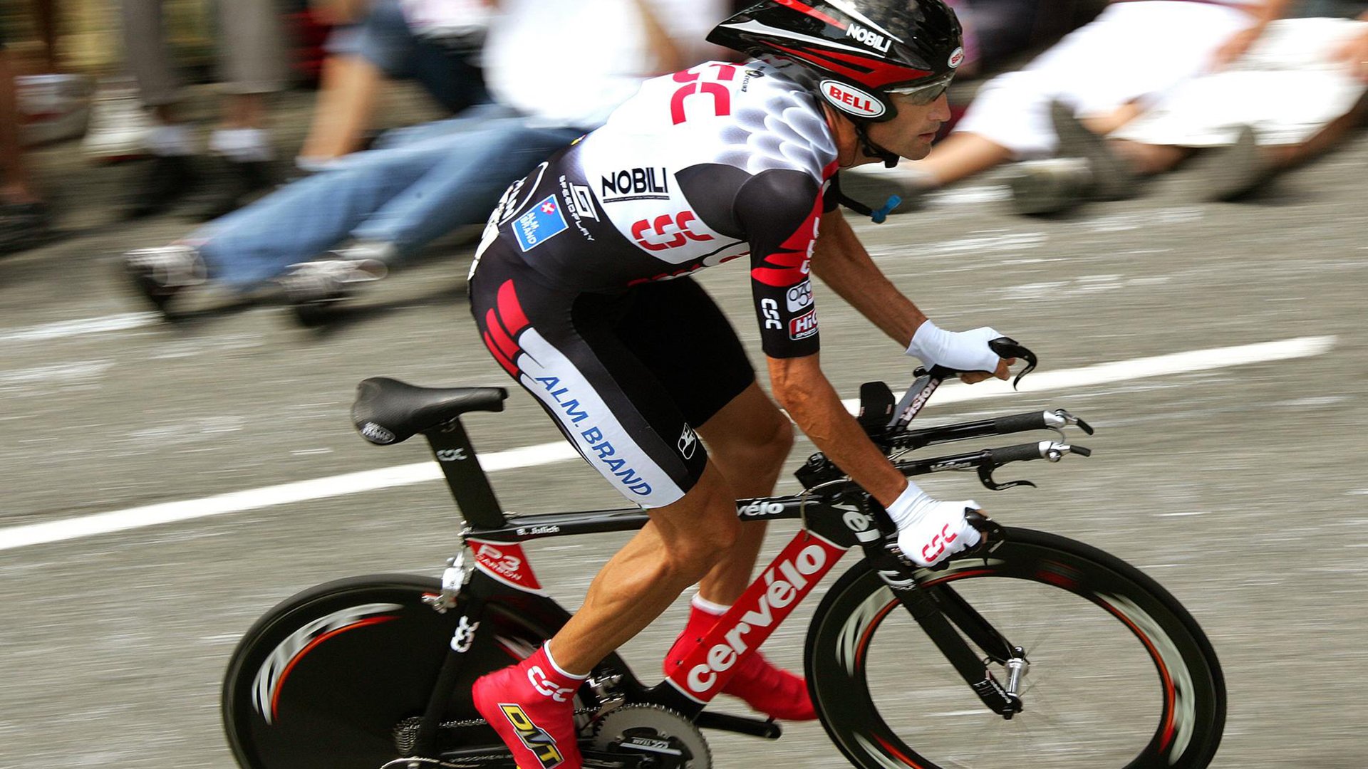 西决生死战焦点战，AC米兰击溃那不勒斯，足球与篮球的胜利交响